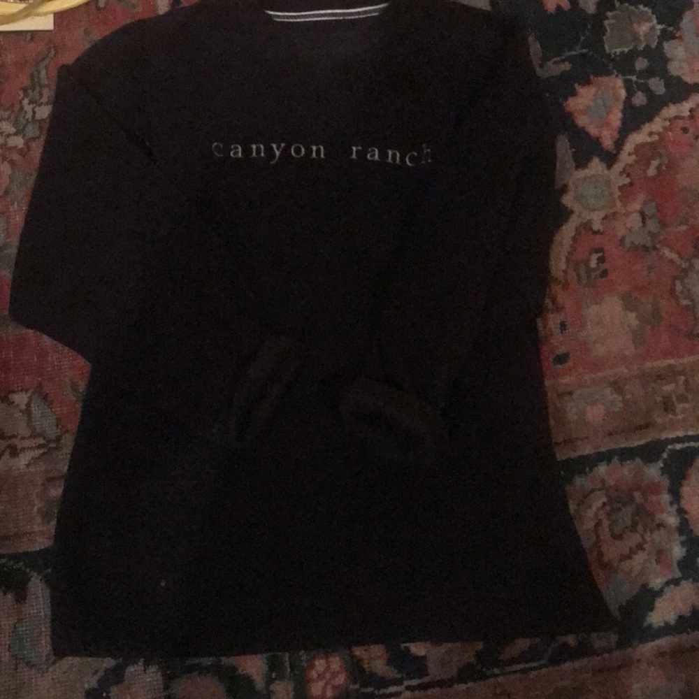 Canyon ranch black sweatshirt